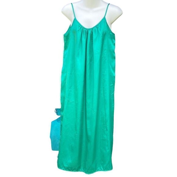 Crinoline and Lace slip nightgown medium. 0474 - Picture 1 of 5